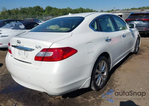 2014 Infiniti Q70 3.7X из США, поврежденный, VIN JN1BY1AR9EM320358